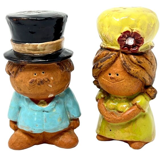 Salt Pepper Shaker Set Vintage Clay Pottery Man Woman Anthropomorphic Couple 70s - Picture 1 of 9